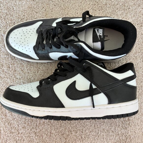 Nike Dunk Low Women's Shoes Sneaker Black & White Size 7 - Picture 2 of 12